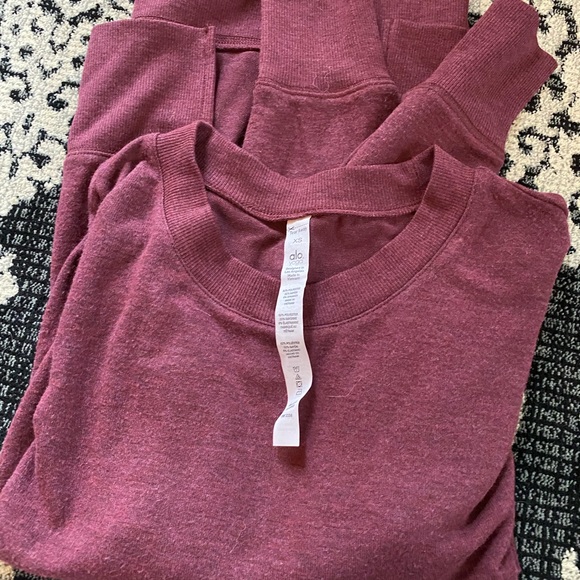 ALO Yoga Tops - ALO yoga maroon pullover sweater